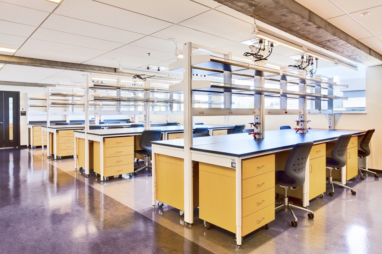 modular laboratory layout.
